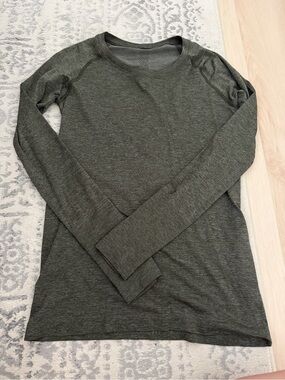 Lululemon Swiftly Tech LS - Olive Green